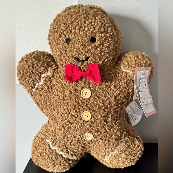 VIRAL GINGERBREAD PILLOW CUPCAKES & CASHMERE CHRISTMAS - Picture 1 of 1